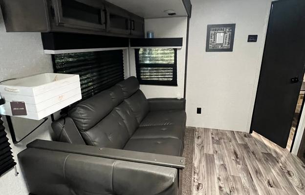 2022 SportTrek ST327VIK RV rental photo 1