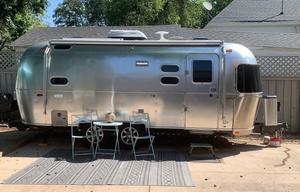 NEW! Airstream Flying Cloud 23' (Sarah Jane)