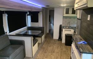 Eddie’s Pet Friendly 2022 Heartland 31DB