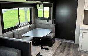 Jayflight 30' Bunkhouse