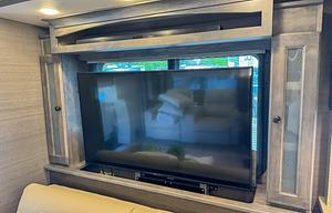Tiffin Allegro Bay Super C