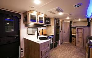 **Alpha Wolf Bunk House-Beautiful!**