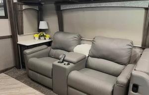 "Venom" Fleetwood Southwind 35K(sleeps 5)