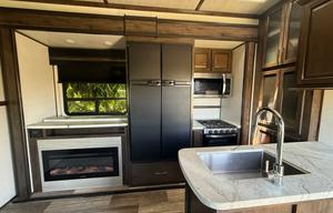The Triton Luxe Lounge-2022 toy hauler