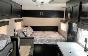 Fully Furnished Bunkhouse! Family friendly!!
