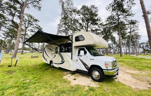 2018 28 ft Thor Motor Coach Freedom Elite
