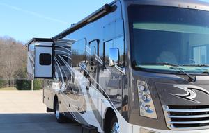 2021 Thor Miramar 32.2  34 Feet Long , Sleeps 6