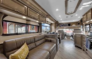 North Cascades Bounder | Luxury | Spacious | Vegas