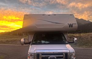 Spacious Minnie Winnie 31H – Perfect for Families