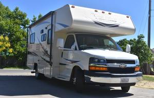 Perfect Couples Coach + 2 kids 23ft Freelander