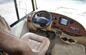 2010 Winnebago Vista 30W