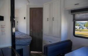 C04 - 6 Sleeper - The RV Rental Factory
