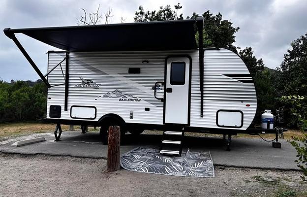Desert Rent A Hive –2026 Clean Jayco w/ Bunks