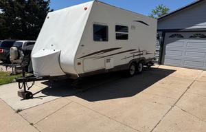 2006 Keystone RV Zeppelin Z192
