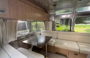 "Sky Glider" Airstream Flying Cloud 25FB