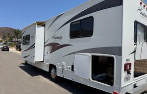 2010 Coachmen Freelander | Clean & Roomy Family RV