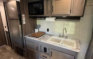 Brand NEW RV! 2021 Gulf Stream 24BH W Solar