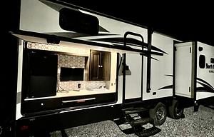 3 slides, Sleeps 10, 2 bedroom, Outdoor kitchen
