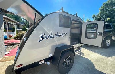 The Teardrop Adventurer – Compact Comfort Explorer