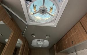 Luxury Mercedes Camper Van Easy Drive and Starlink