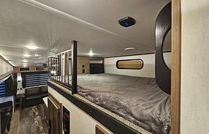 Meticulously Clean Luxury Fifth Wheel