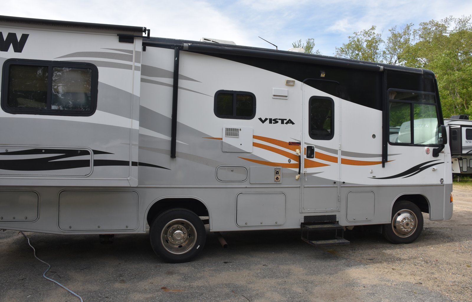 2011 Winnebago Vista 26P
