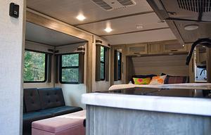 East Texas Getaway / E Z Tow Perfect for 2 or 3