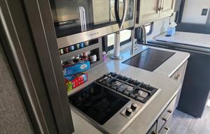 2024 Outlaw Wild West Edition 38K RV rental photo 26