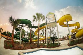 Gator Ground RV Resort - RV Golf & Waterpark