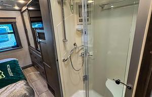 Tiffin Allegro Bay Super C