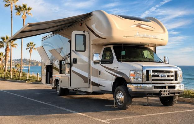 2018 Fleetwood RV Jamboree 30F