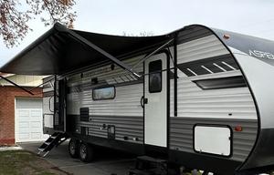 *Private Bathroom** 2022 Aspen Trail 38’ Bunkhouse