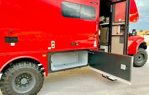 DeMonte—Luxury 4x4  Dynamax Isata 5 Extreme