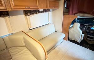 2015 Minnie Winnie 31K RV rental photo 12