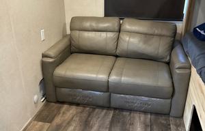 Wildwood - 2019 FR Wildwd 37BHSS2Q (Delivery Only)