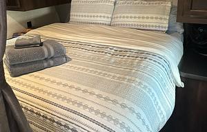 2018 Jayco Jay Flight 27BHS RV rental photo 11