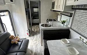 Conquest Medium Easy to Drive Class C