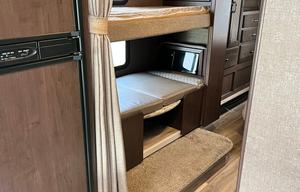 2017 Thor Motor Coach Freedom Elite 30FE