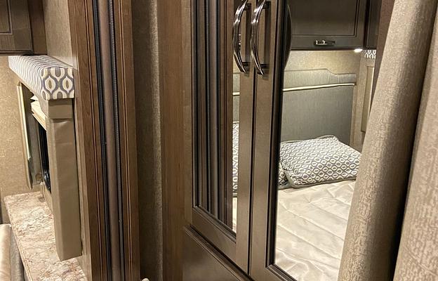 2020 Thor Motor Coach Chateau 22B Chevy