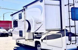 RICHARD - 2020 Coachmen Leprechaun