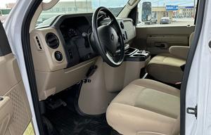 JUSTINE 2015 WINNEBAGO MINNIE WINNIE 31-H