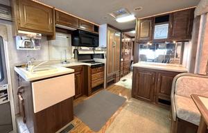 1998 National Tradewinds 7370
