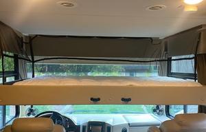 30 Ft Class A Motor Coach - Pets Allowed