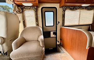 2011 Thor Motor Coach Windsport 30Q