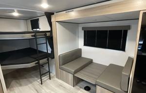 Easy Livin’ with Eileen – 2025 Coleman Camper 27'