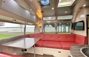 2019 Airstream International Serenity