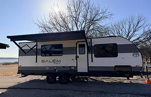 Ranger | Lightweight Camper w/ King Bed