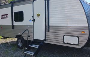 2023 Coleman 17B RV rental photo 4