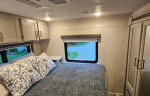 2024 Thor Motor Coach Quantum LC LF31