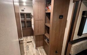 2020 Keystone Hideout 290LHS Sleeps 9